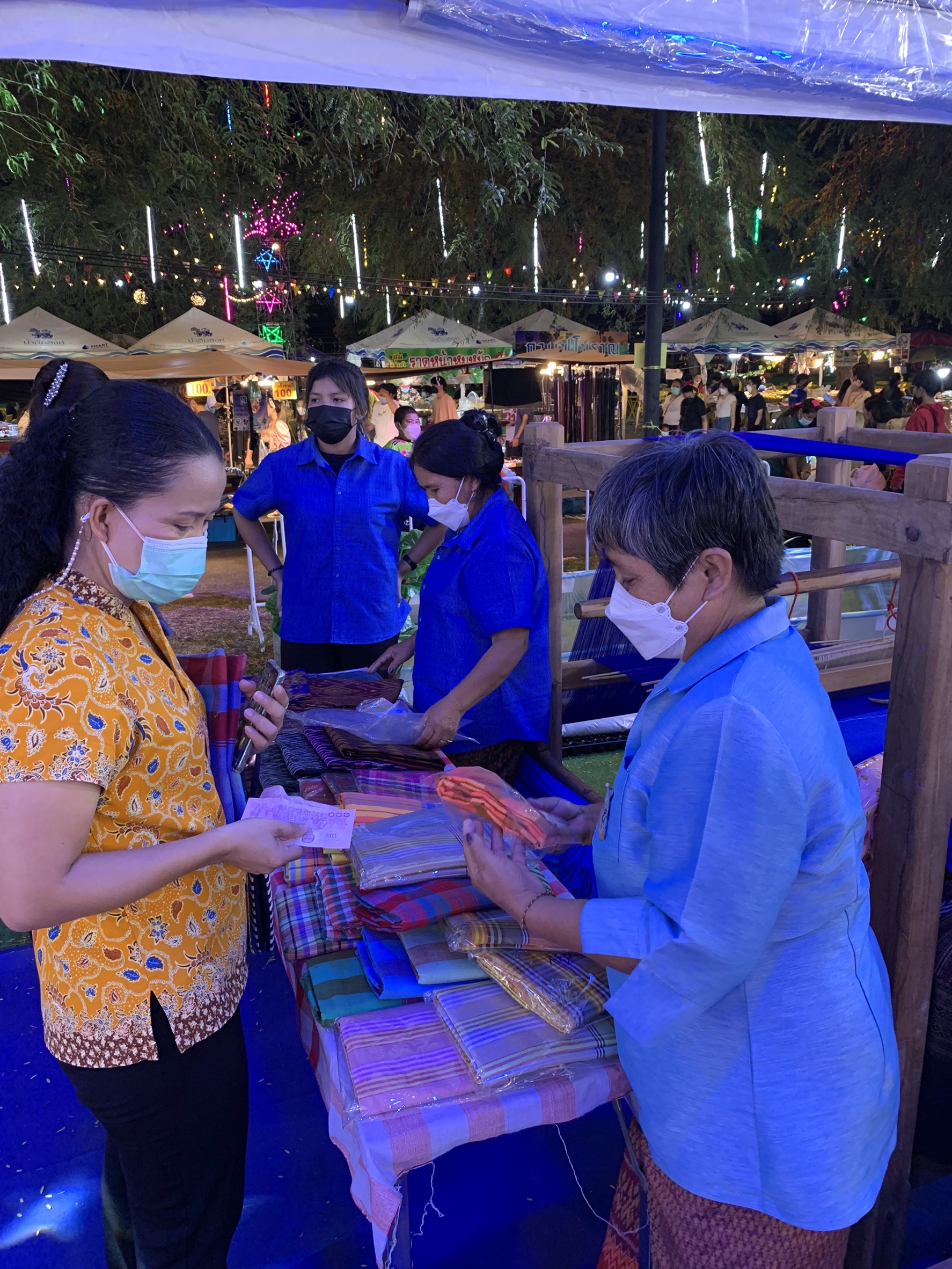 ?จังหวัดฉะเชิงเทรา ส่งเสริมและรณรงค์การสวมใส่ผ้าไทย “ผ้าไทย ใส่ให้สนุก” ??