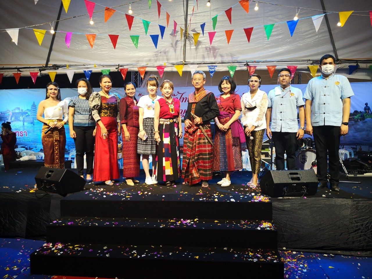 ฉะเชิงเทรา ส่งเสริมและรณรงค์การสวมใส่ผ้าไทย “ผ้าไทย ใส่ให้สนุก” ??