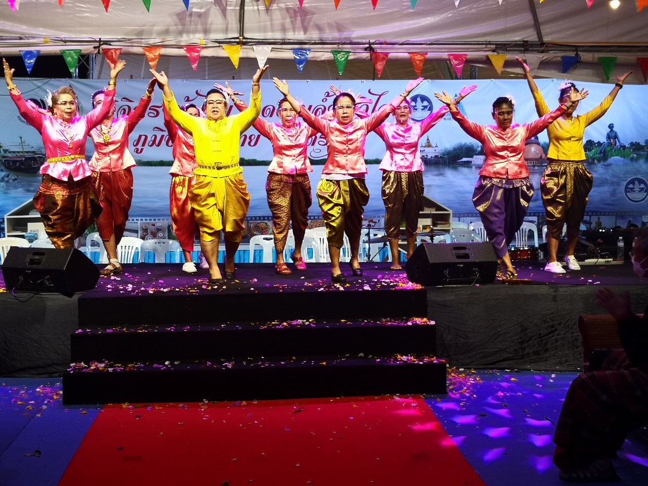 ฉะเชิงเทรา ส่งเสริมและรณรงค์การสวมใส่ผ้าไทย “ผ้าไทย ใส่ให้สนุก” ??