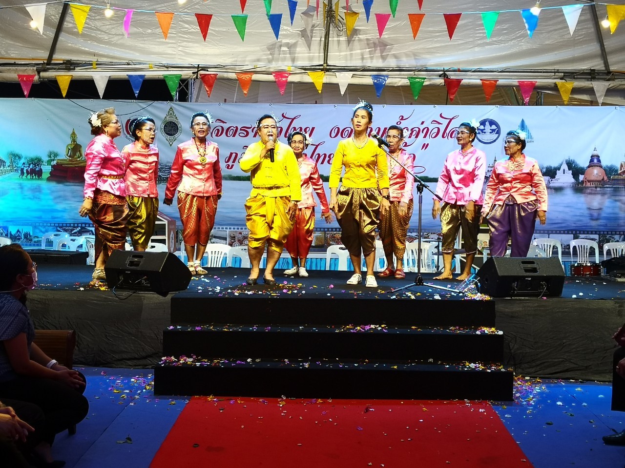 ฉะเชิงเทรา ส่งเสริมและรณรงค์การสวมใส่ผ้าไทย “ผ้าไทย ใส่ให้สนุก” ??