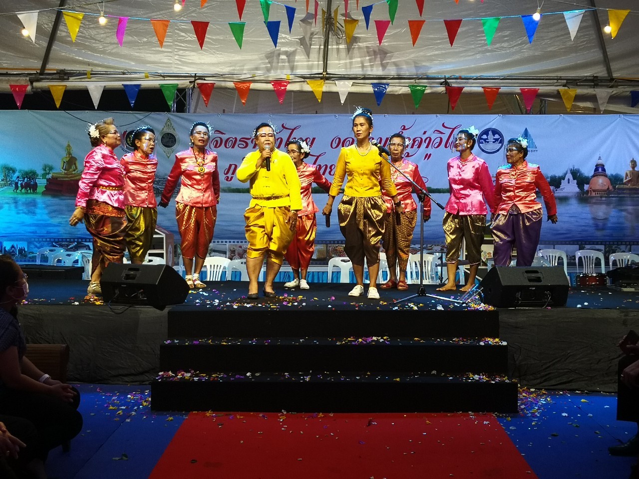 ฉะเชิงเทรา ส่งเสริมและรณรงค์การสวมใส่ผ้าไทย “ผ้าไทย ใส่ให้สนุก” ??