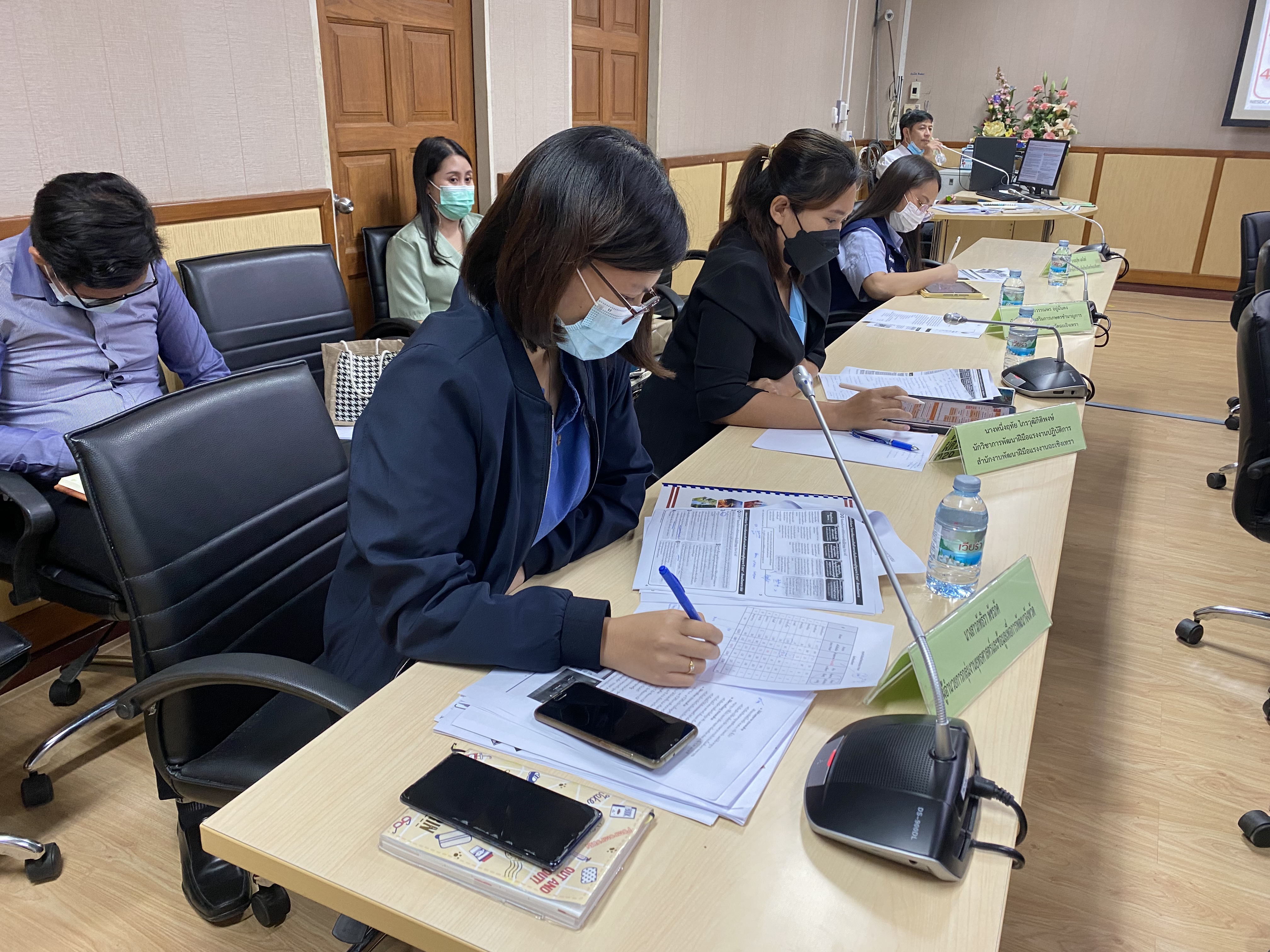 ??พช.ฉะเชิงเทรา ร่วมประชุม คณะทำงาน ประสานการขับเคลื่อนโครงการพัฒนาและเสริมสร้างความเข้มแข็งของเศรษฐกิจฐานรากปี 2565