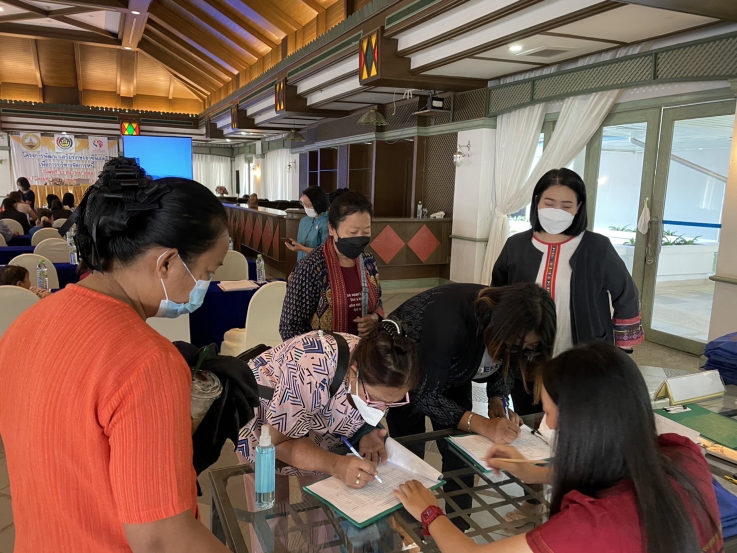 ??พช.ฉะเชิงเทราจัดโครงการพัฒนาเสริมทักษะอาชีพเพื่อการบริหารจัดการหนี้