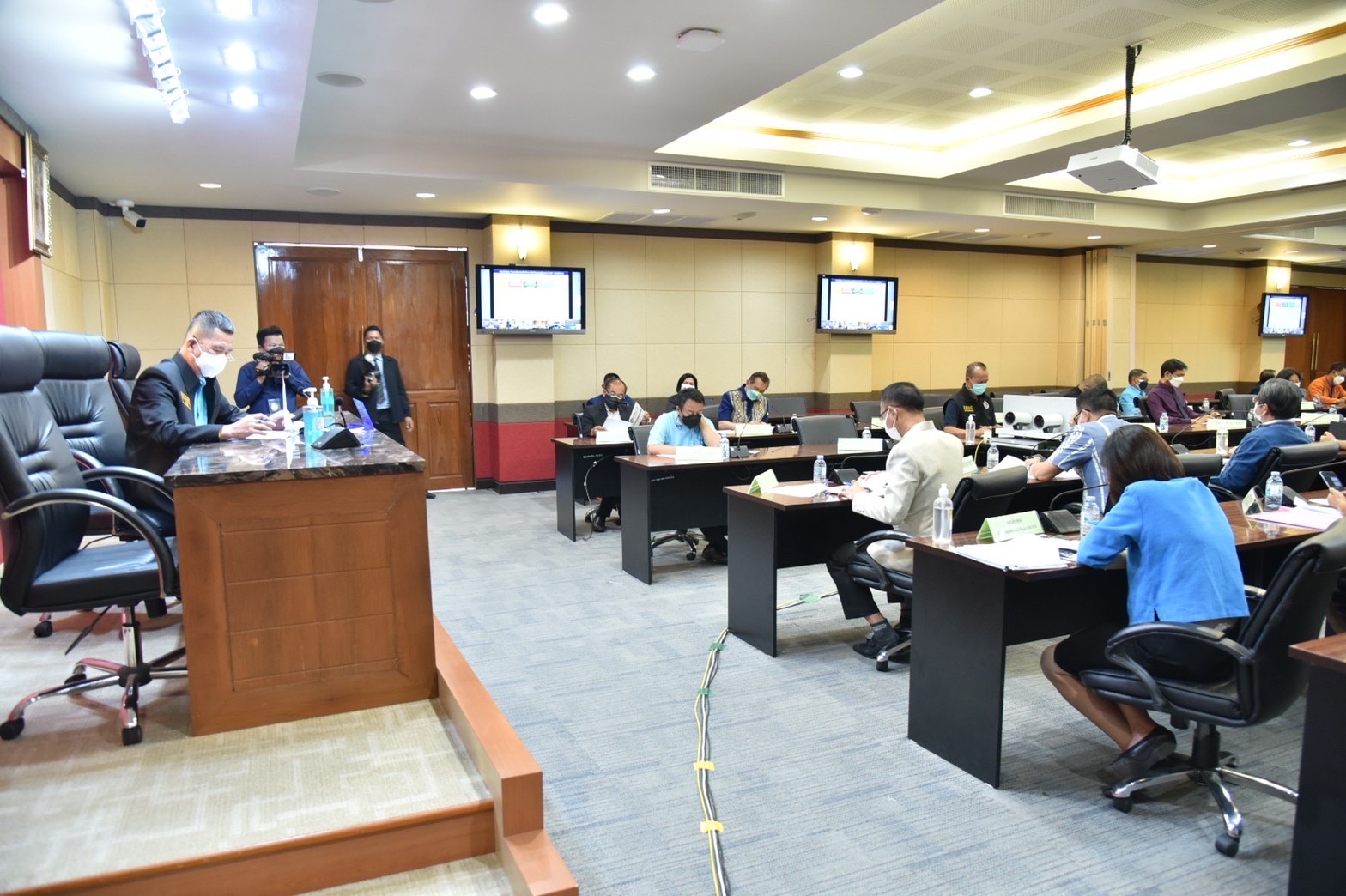 ???‍?พช.ฉะเชิงเทรา ร่วมประชุมชี้แจงคู่มือแนวทางปฏิบัติการเสนอโครงการพัฒนาและเสริมสร้างความเข้มแข็งของเศรษฐกิจฐานราก ปี 2565 ผ่านทางวีดิทัศน์ทางไกล (Video Conference)