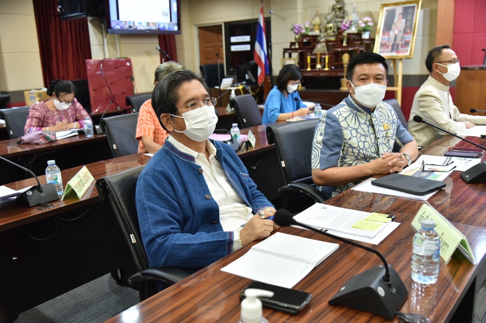 ???‍?พช.ฉะเชิงเทรา ร่วมประชุมชี้แจงคู่มือแนวทางปฏิบัติการเสนอโครงการพัฒนาและเสริมสร้างความเข้มแข็งของเศรษฐกิจฐานราก ปี 2565 ผ่านทางวีดิทัศน์ทางไกล (Video Conference)