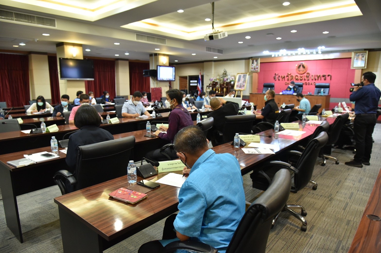 ???‍?พช.ฉะเชิงเทรา ร่วมประชุมชี้แจงคู่มือแนวทางปฏิบัติการเสนอโครงการพัฒนาและเสริมสร้างความเข้มแข็งของเศรษฐกิจฐานราก ปี 2565 ผ่านทางวีดิทัศน์ทางไกล (Video Conference)