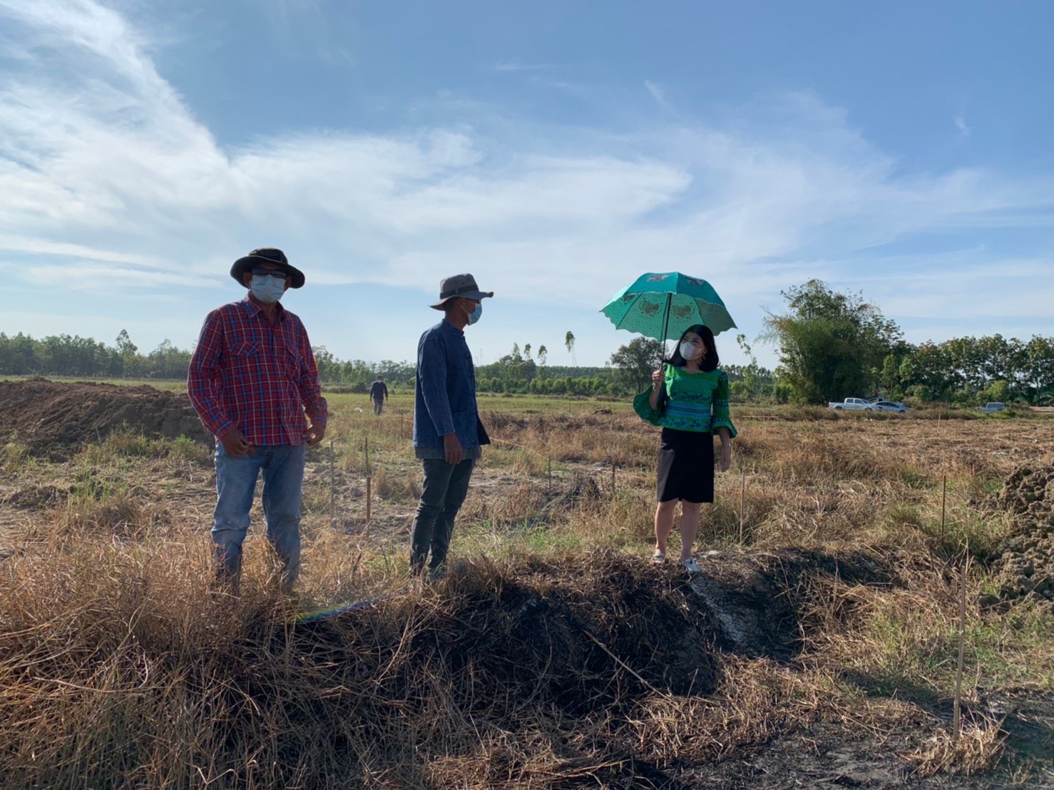 ?? ผู้ตรวจราชการกรมการพัฒนาชุมชนลงพื้นที่ติดตามการดำเนินงานของสำนักงานพัฒนาชุมชนอำเภอสนามชัยเขต