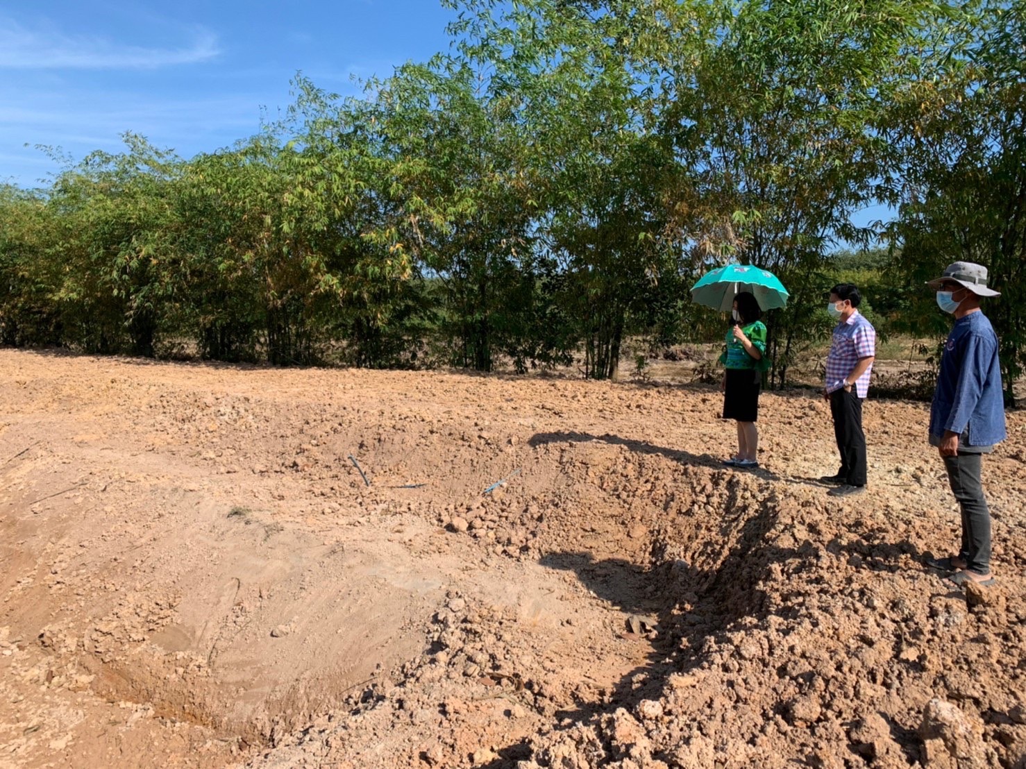 ?? ผู้ตรวจราชการกรมการพัฒนาชุมชนลงพื้นที่ติดตามการดำเนินงานของสำนักงานพัฒนาชุมชนอำเภอสนามชัยเขต