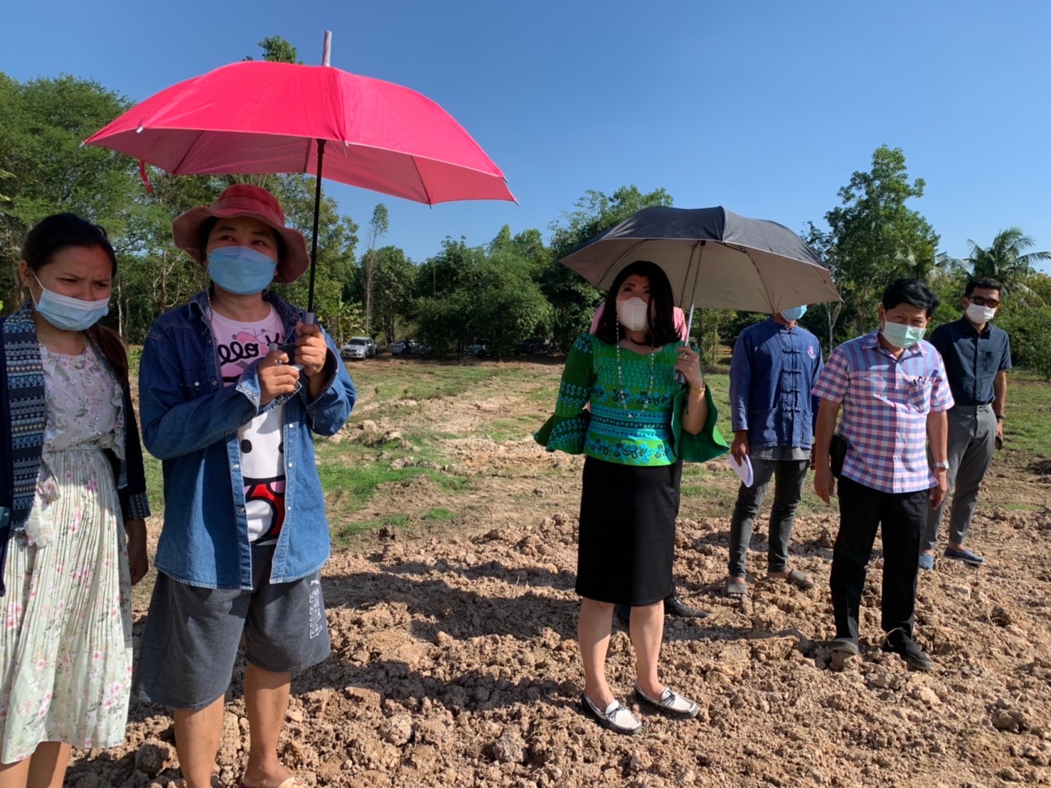 ?? ผู้ตรวจราชการกรมการพัฒนาชุมชนลงพื้นที่ติดตามการดำเนินงานของสำนักงานพัฒนาชุมชนอำเภอสนามชัยเขต