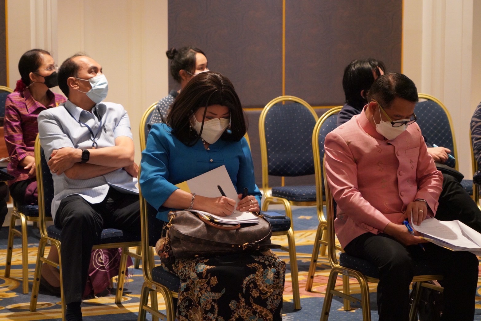 ❤️???พช.ฉะเชิงเทรา ร่วมประชุมคณะกรรมการพัฒนาชุมชนขับเคลื่อนการแก้ไขปัญหาช้างป่า พื้นที่รอยต่อ 5 จังหวัดภาคตะวันออก เรื่องการดำเนินงานและรายงานผลการแก้ไขปัญหาช้างป่า พื้นที่รอยต่อ 5 จังหวัดภาคตะวันออก