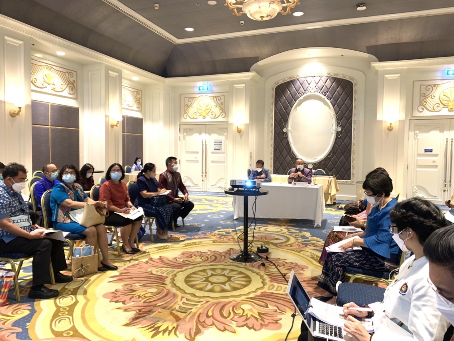 ❤️???พช.ฉะเชิงเทรา ร่วมประชุมคณะกรรมการพัฒนาชุมชนขับเคลื่อนการแก้ไขปัญหาช้างป่า พื้นที่รอยต่อ 5 จังหวัดภาคตะวันออก เรื่องการดำเนินงานและรายงานผลการแก้ไขปัญหาช้างป่า พื้นที่รอยต่อ 5 จังหวัดภาคตะวันออก