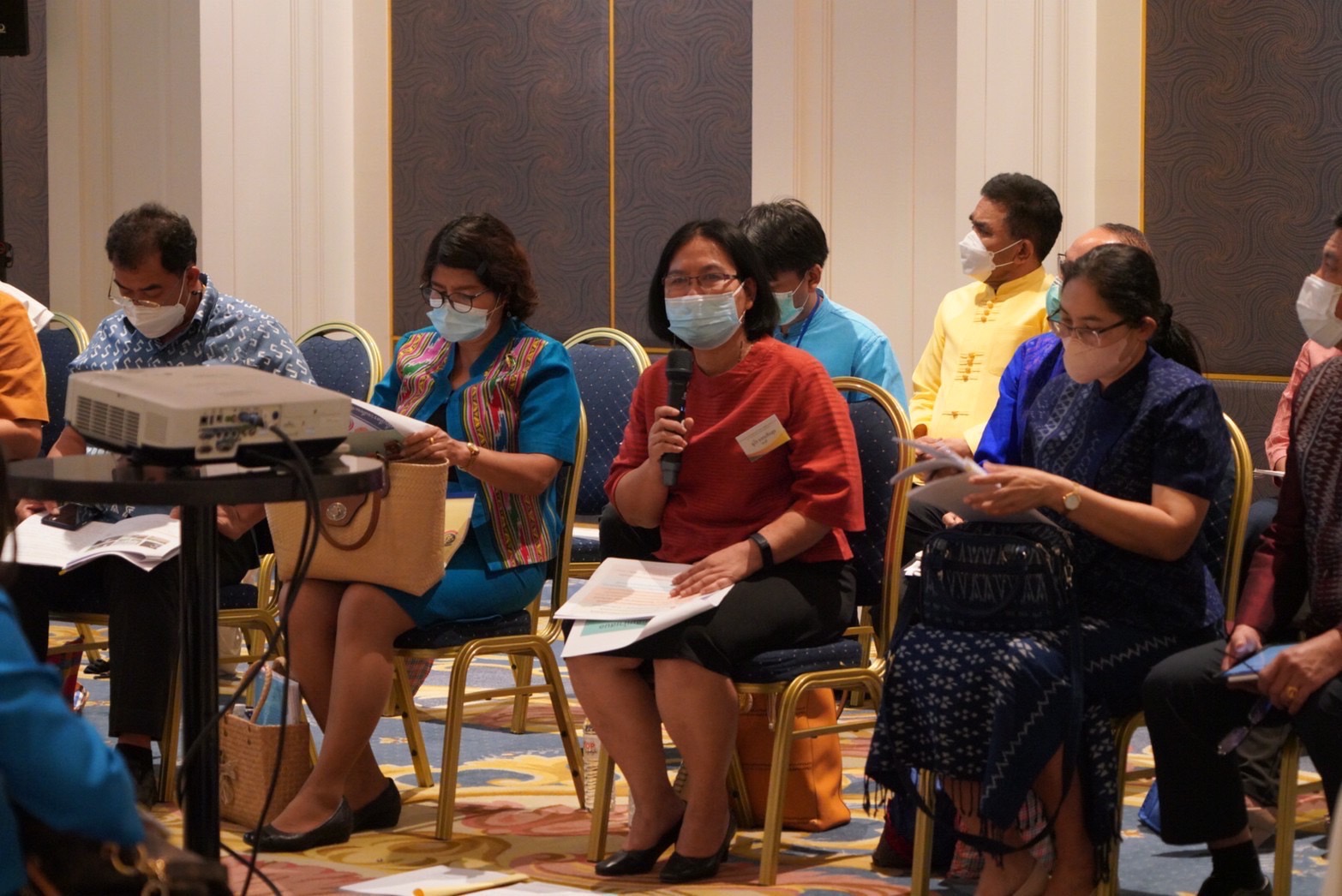 ❤️???พช.ฉะเชิงเทรา ร่วมประชุมคณะกรรมการพัฒนาชุมชนขับเคลื่อนการแก้ไขปัญหาช้างป่า พื้นที่รอยต่อ 5 จังหวัดภาคตะวันออก เรื่องการดำเนินงานและรายงานผลการแก้ไขปัญหาช้างป่า พื้นที่รอยต่อ 5 จังหวัดภาคตะวันออก