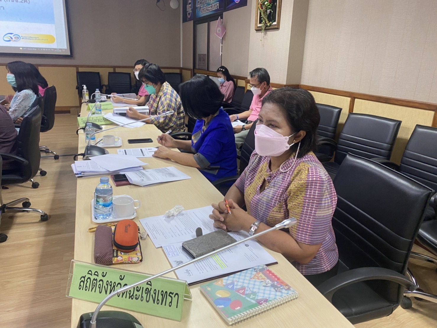 ??พช.ฉะเชิงเทรา นำเสนอผลการจัดเก็บข้อมูลความจำเป็นพื้นฐาน (จปฐ.) และข้อมูลพื้นฐานระดับหมู่บ้าน (กชช. 2ค) ปี 2564