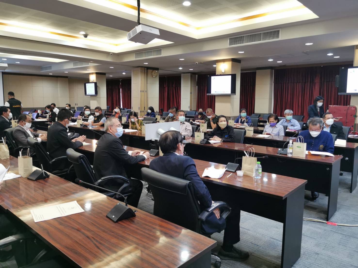 พช.ฉะเชิงเทรา ร่วมประชุมคณะกรรมการและที่ปรึกษาคณะกรรมการบริหารสภาอุตสาหกรรมจังหวัดฉะเชิงเทรา ครั้งที่ 5 / 2564