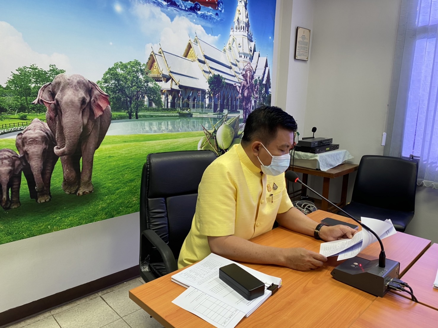 ???‍?พช.ฉะเชิงเทรา ประชุมพิจารณาคัดเลือกสตรีดีเด่นด้านการพัฒนาชุมชน ประจำปี 2565