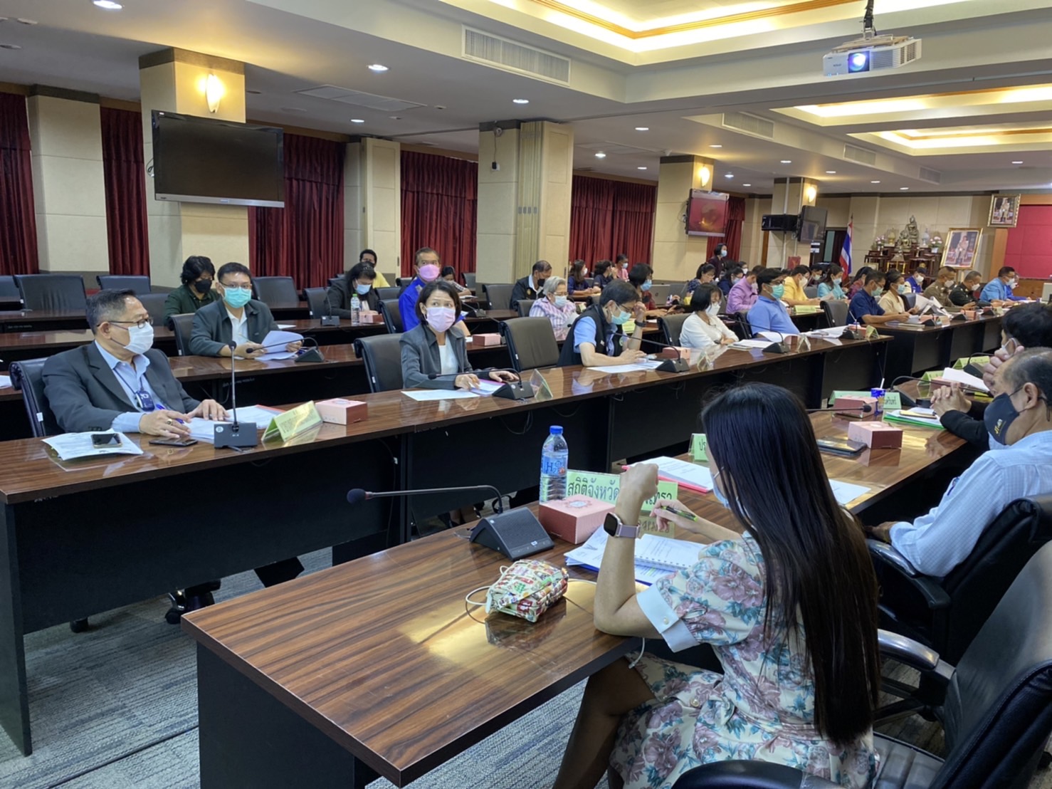 ???‍?‍?‍?พช.ฉะเชิงเทรา ประชุมคณะกรรมการบริหารศูนย์อำนวยการขจัดความยากจนและพัฒนาคนทุกช่วงวัยอย่างยั่งยืนตามหลักปรัชญาของเศรษฐกิจพอเพียงจังหวัดฉะเชิงเทราครั้งที่ 1/2565 และได้บันทึกข้อตกลงความร่วมมือ MOU ระหว่าง 28 หน่วยงาน