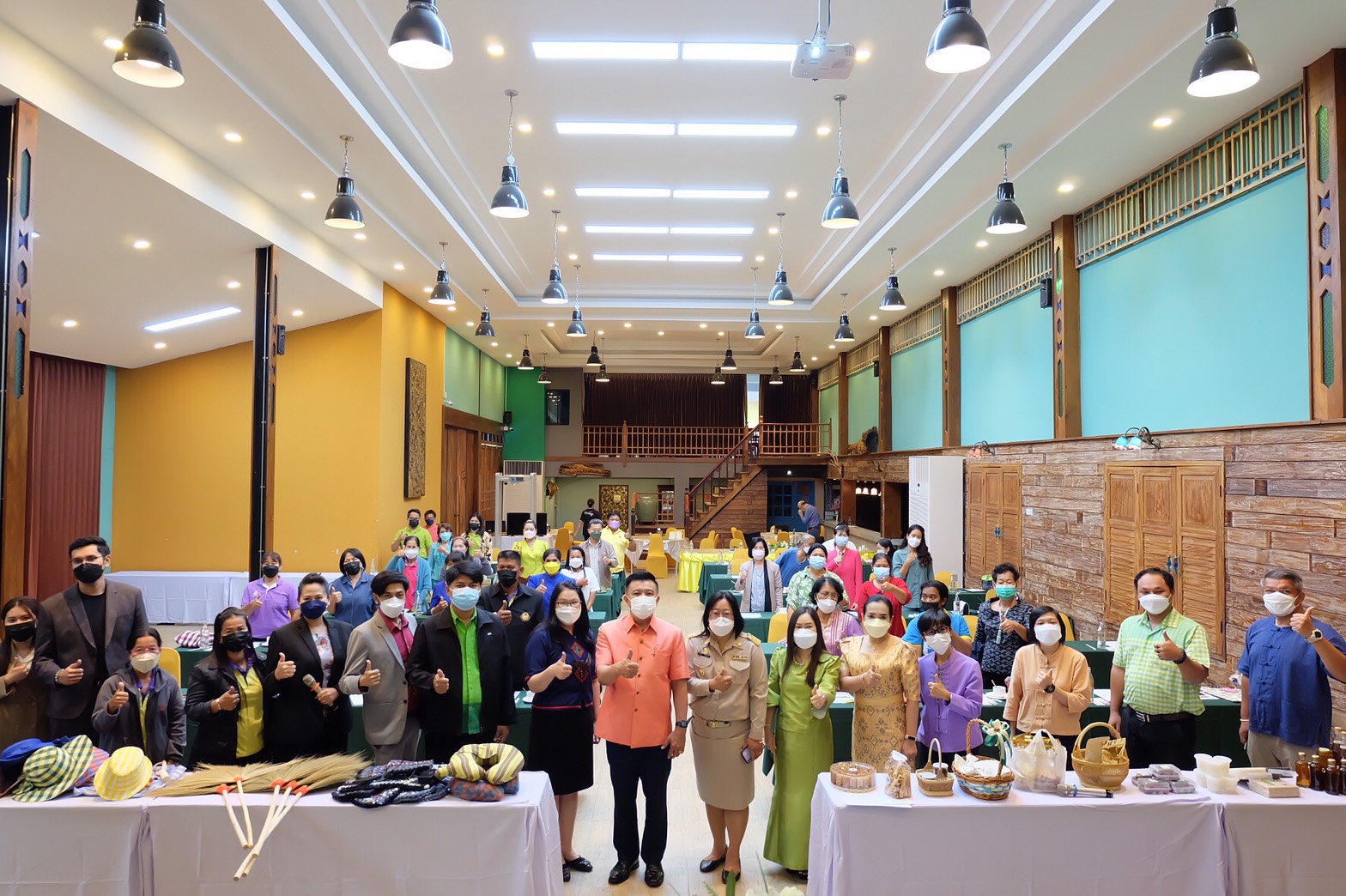 ✌???สนง.พัฒนาชุมชนจังหวัดฉะเชิงเทรา จัดประชุมเชิงปฏิบัติการผู้ผลิต/ผู้ประกอบการ OTOP และผู้เกี่ยวข้องภายใต้โครงการพัฒนาศักยภาพเครือข่ายองค์ความรู้ (Knowledge – Based OTOP : KBO) จังหวัด เป็นวันที่ 2