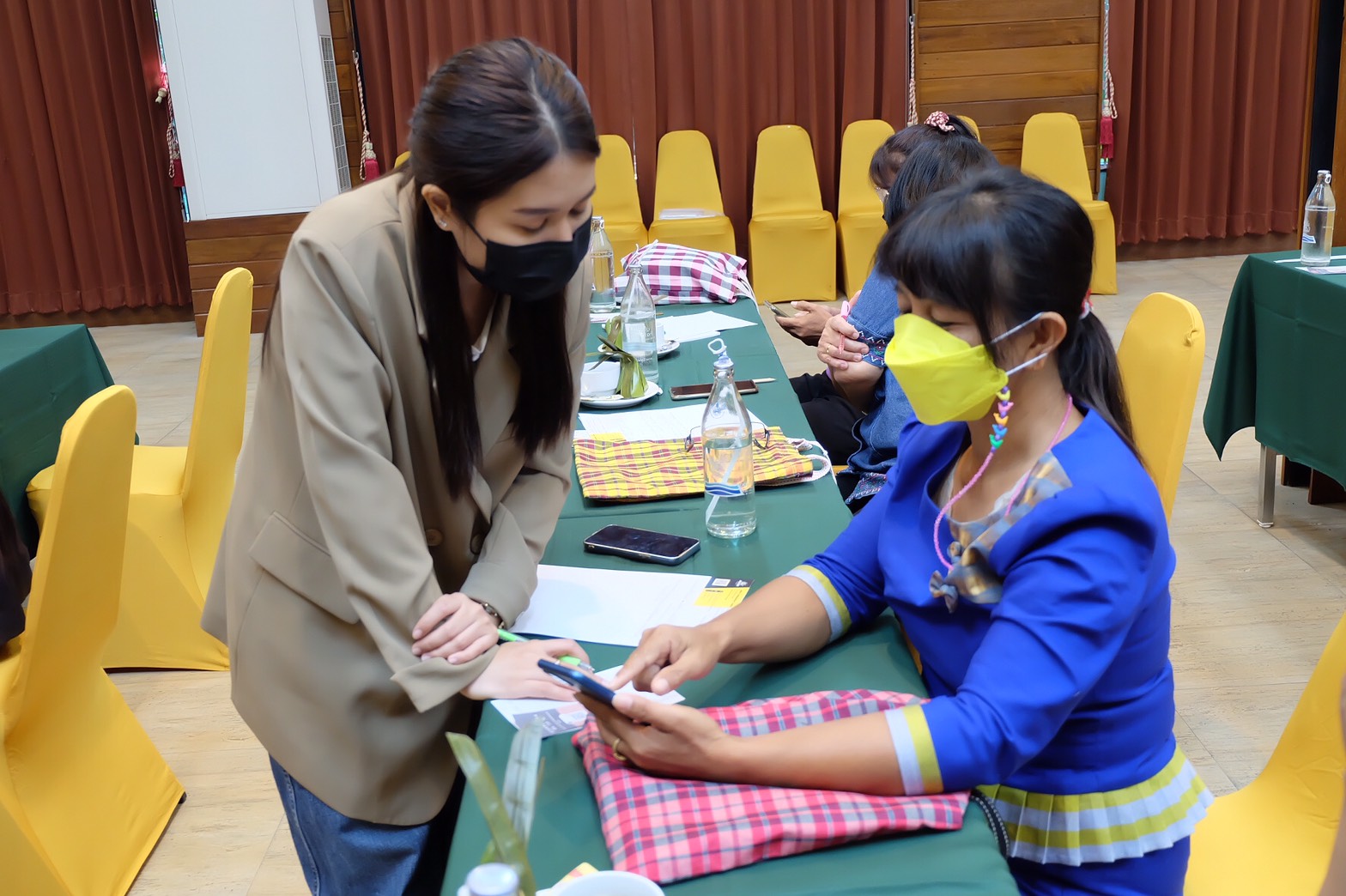 ✌???สนง.พัฒนาชุมชนจังหวัดฉะเชิงเทรา จัดประชุมเชิงปฏิบัติการผู้ผลิต/ผู้ประกอบการ OTOP และผู้เกี่ยวข้องภายใต้โครงการพัฒนาศักยภาพเครือข่ายองค์ความรู้ (Knowledge – Based OTOP : KBO) จังหวัด เป็นวันที่ 2