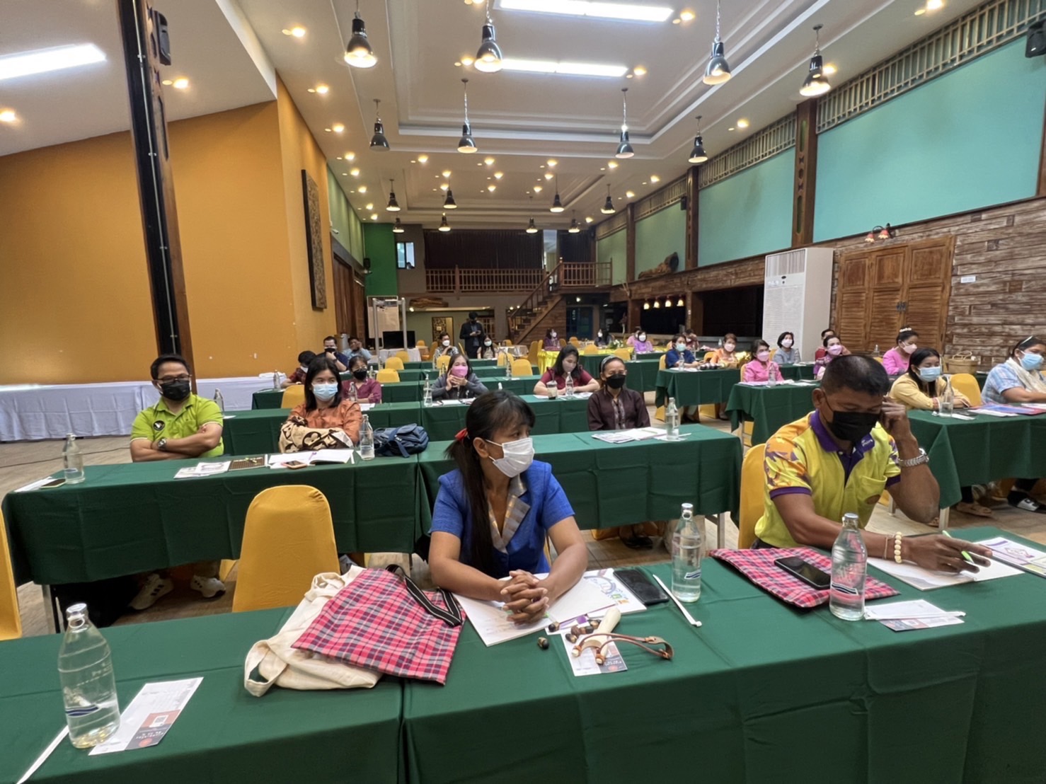 ???พช.ฉะเชิงเทรา จัดประชุมเชิงปฏิบัติการผู้ผลิต/ผู้ประกอบการ OTOP และผู้เกี่ยวข้องภายใต้โครงการพัฒนาศักยภาพเครือข่ายองค์ความรู้ (Knowledge – Based OTOP : KBO) จังหวัด