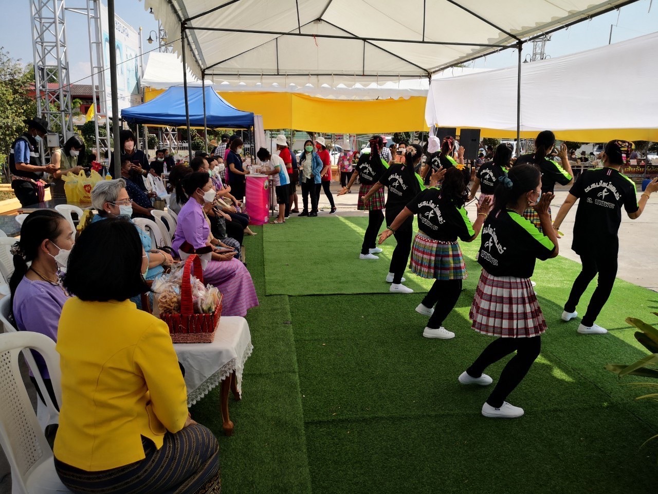 ??พช.ฉะเชิงเทรา จัดโครงการส่งเสริมช่องทางการตลาดผลิตภัณฑ์กลุ่มอาชีพสมาชิกกองทุนพัฒนาบทบาทสตรี ครั้งที่ 3