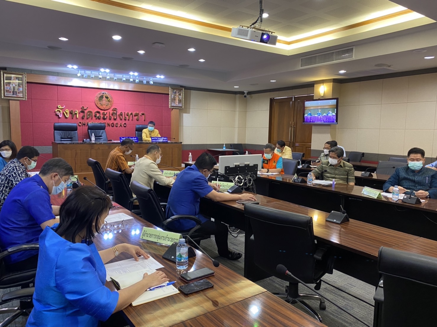 ???พช.ฉะเชิงเทรา ประชุมขับเคลื่อนและติดตามนโยบายสำคัญของรัฐบาลและภารกิจสำคัญของกระทรวงมหาดไทย ประจำปีงบประมาณ พ.ศ.2565 ผ่านระบบวีดิทัศน์ทางไกล (VCS)