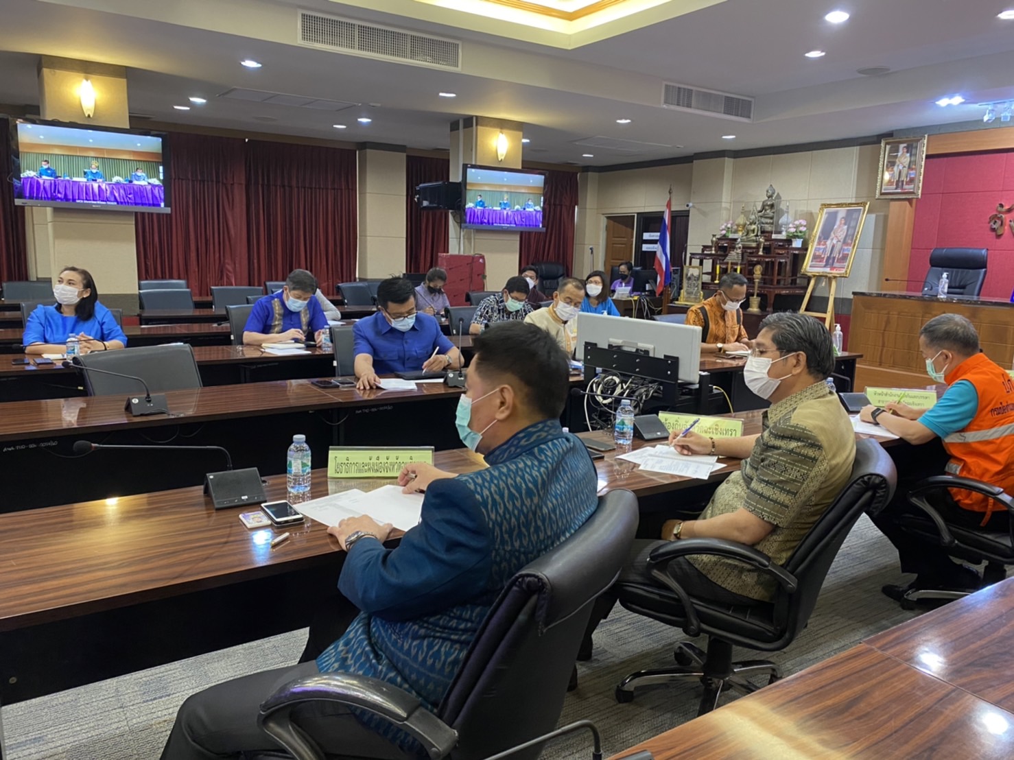 ???พช.ฉะเชิงเทรา ประชุมขับเคลื่อนและติดตามนโยบายสำคัญของรัฐบาลและภารกิจสำคัญของกระทรวงมหาดไทย ประจำปีงบประมาณ พ.ศ.2565 ผ่านระบบวีดิทัศน์ทางไกล (VCS)