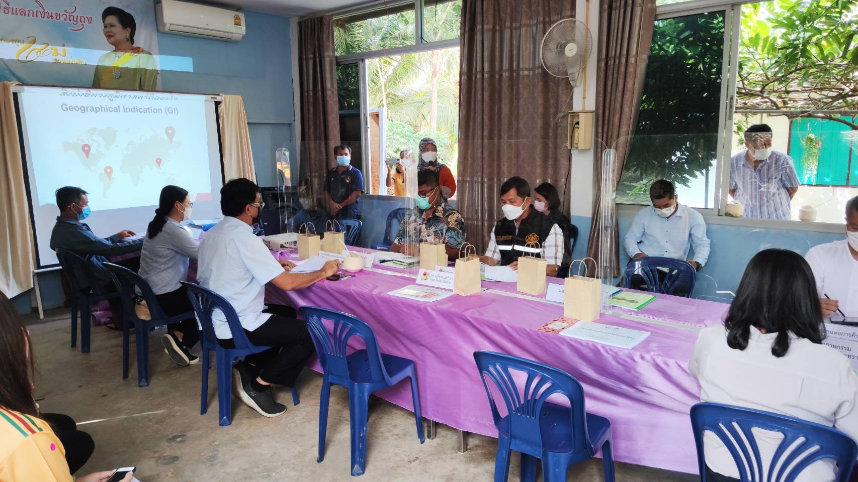??พช.ฉะเชิงเทรา ประชุมเชิงปฏิบัติการการจัดทำระบบควบคุมคุณภาพและมาตรฐานสินค้าสิ่งบ่งชี้ทางภูมิศาสตร์ไทย (Internal Control) สินค้ามะพร้าวน้ำหอมบางคล้า