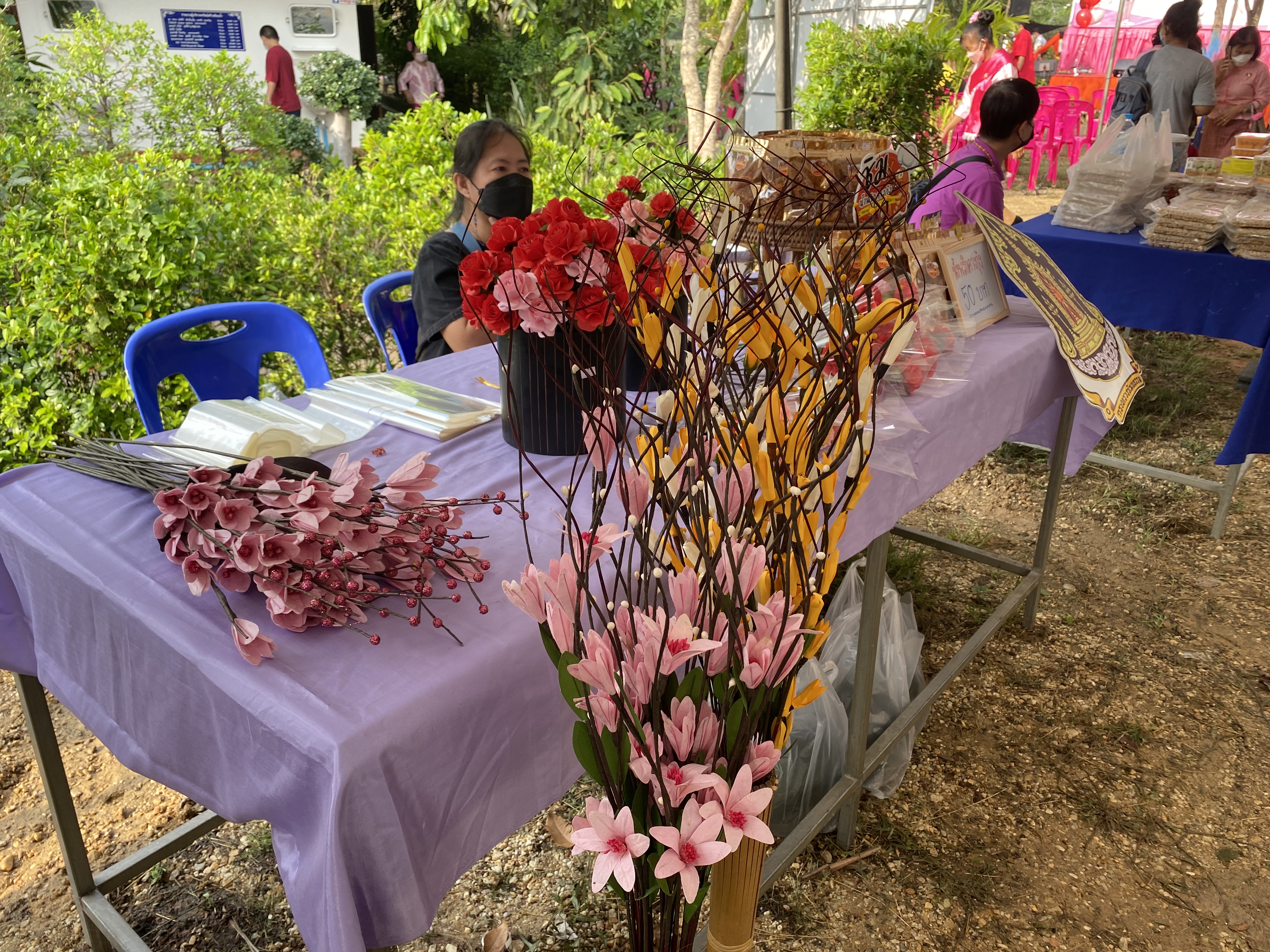 ???‍?พช.ฉะเชิงเทรา จัดโครงการส่งเสริมช่องทางการตลาดผลิตภัณฑ์กลุ่มอาชีพสมาชิกกองทุนพัฒนาบทบาทสตรี ครั้งที่ 4 และโครงการสานสัมพันธ์ครอบครัวอบอุ่นชุมชนเข้มแข็ง