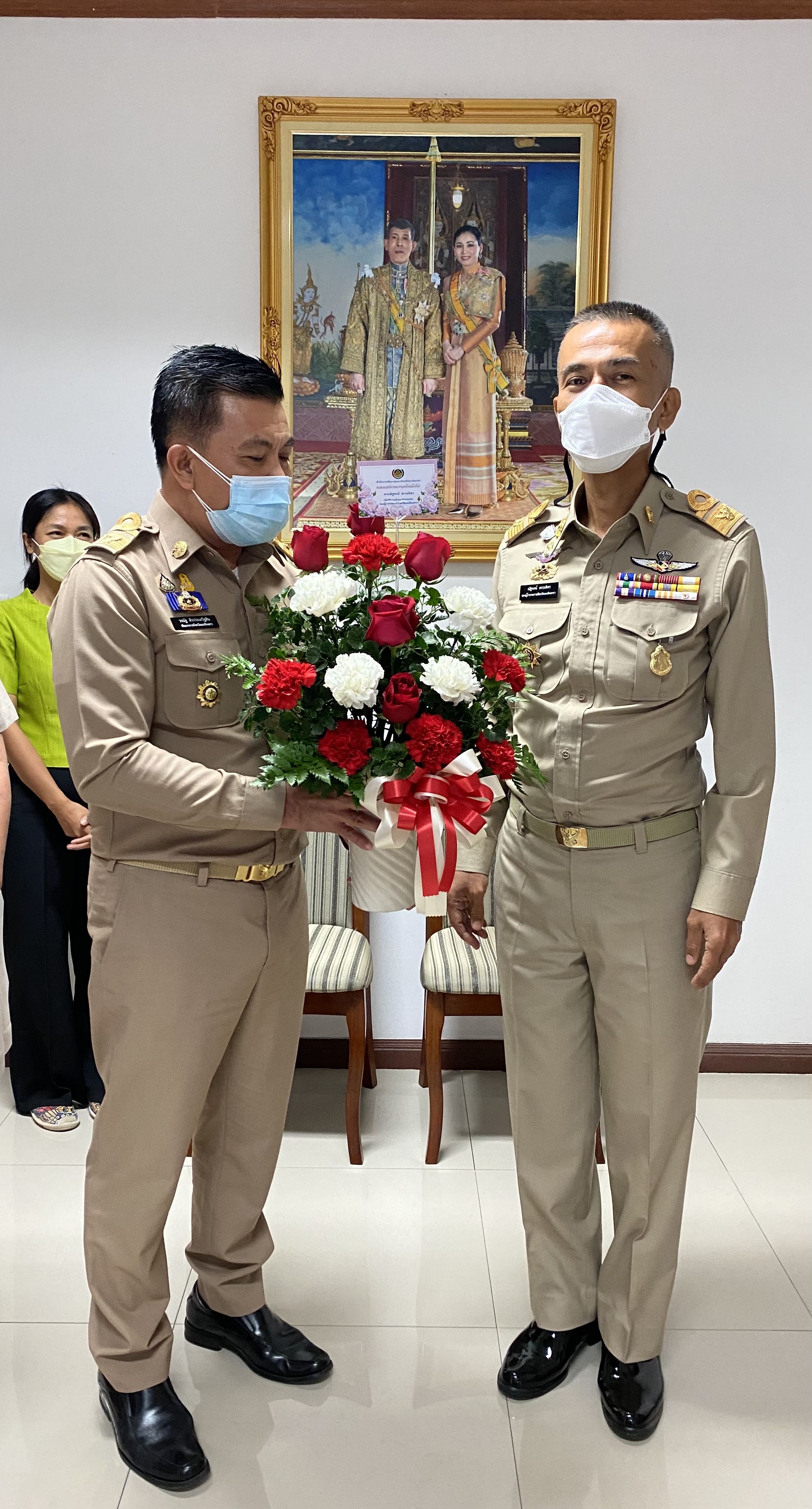 สำนักงานพัฒนาชุมชนร่วมแสดงความยินดี