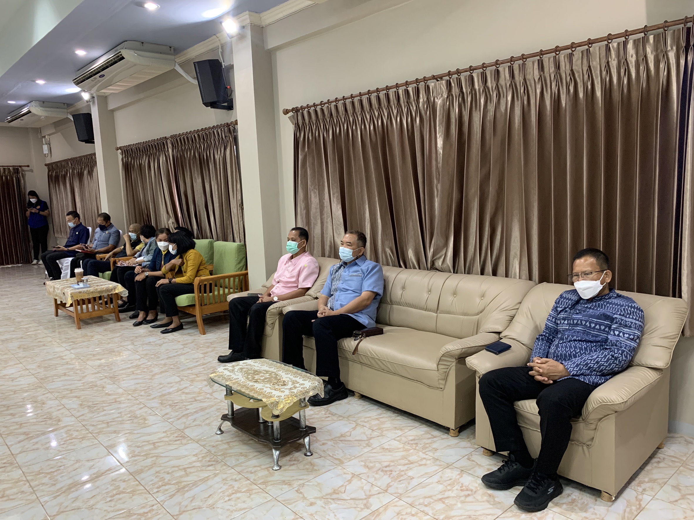 ???สพจ .ฉะเชิงเทรา ร่วมประชุมเชิงปฏิบัติการพัฒนาศักยภาพเจ้าหน้าที่กรมการพัฒนาชุมชน