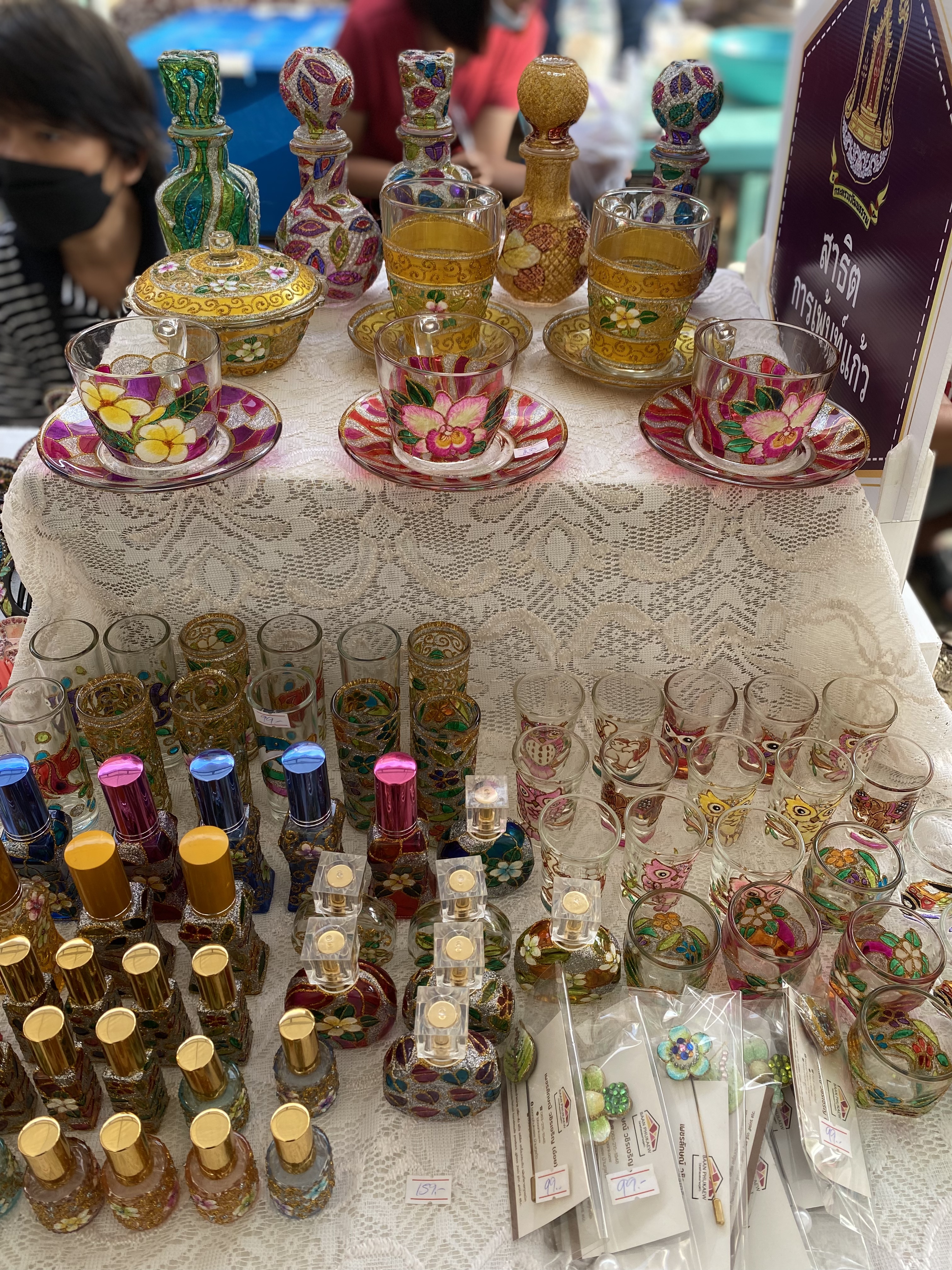 ???‍?พช.ฉะเชิงเทรา จัดโครงการส่งเสริมช่องทางการตลาดผลิตภัณฑ์กลุ่มอาชีพสมาชิกกองทุนพัฒนาบทบาทสตรี ครั้งที่ 4 และโครงการสานสัมพันธ์ครอบครัวอบอุ่นชุมชนเข้มแข็ง