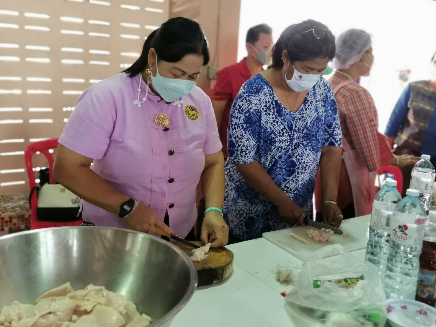 พัฒนาชุมชนจังหวัดฉะเชิงเทรา ร่วมกิจกรรมพัฒนาคุณภาพชีวิต ภายใต้โครงการจัดทำสารสนเทศต้นแบบเพื่อพัฒนาคุณภาพชีวิต ปี 2565 ตำบลท่าข้าม อำเภอบางปะกง จังหวัดฉะเชิงเทรา