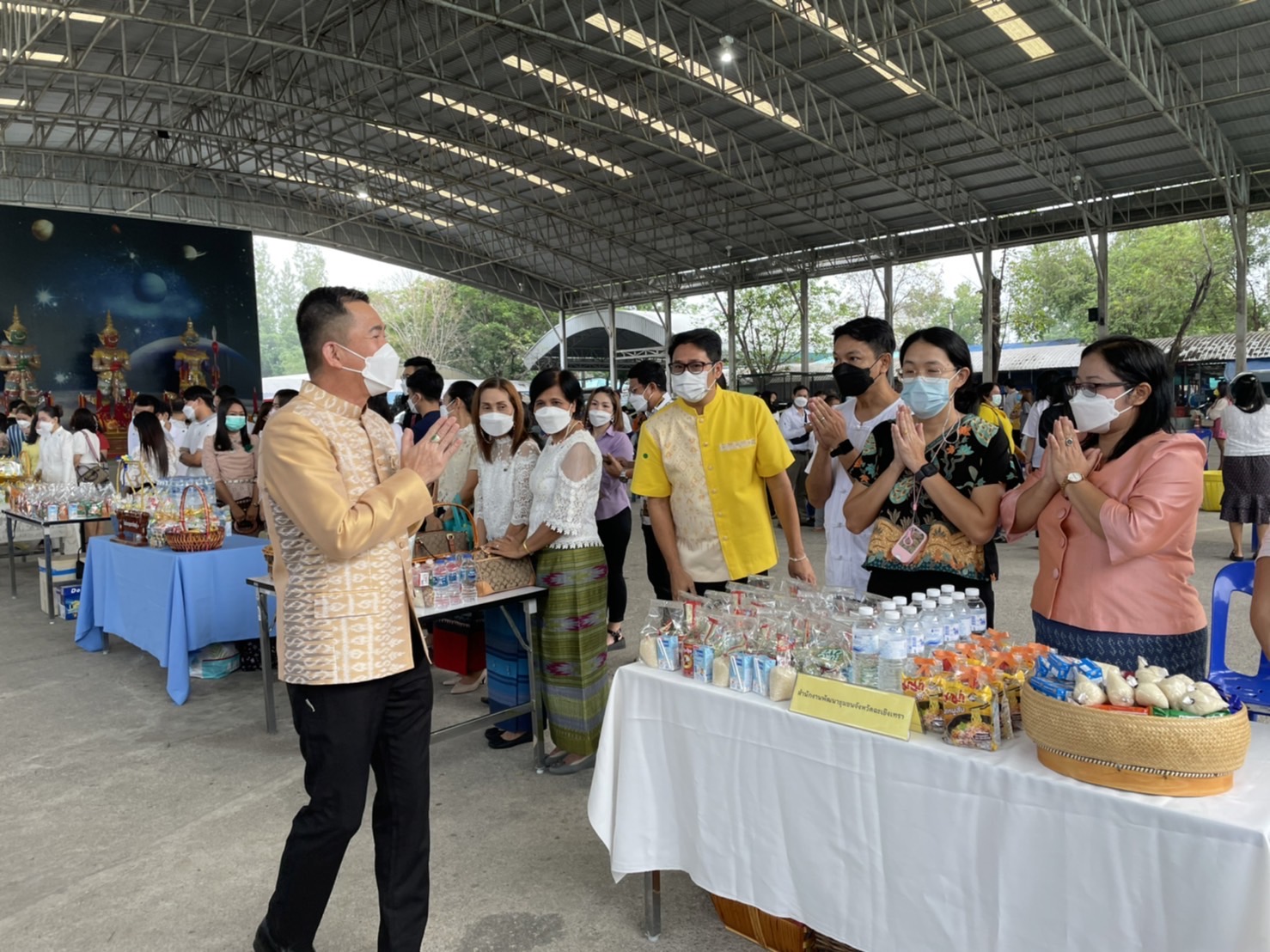 ?? สำนักงานพัฒนาชุมชนจังหวัดฉะเชิงเทราร่วมพิธีทำบุญตักบาตร เนื่องในเทศกาลวันมาฆบูชา ??