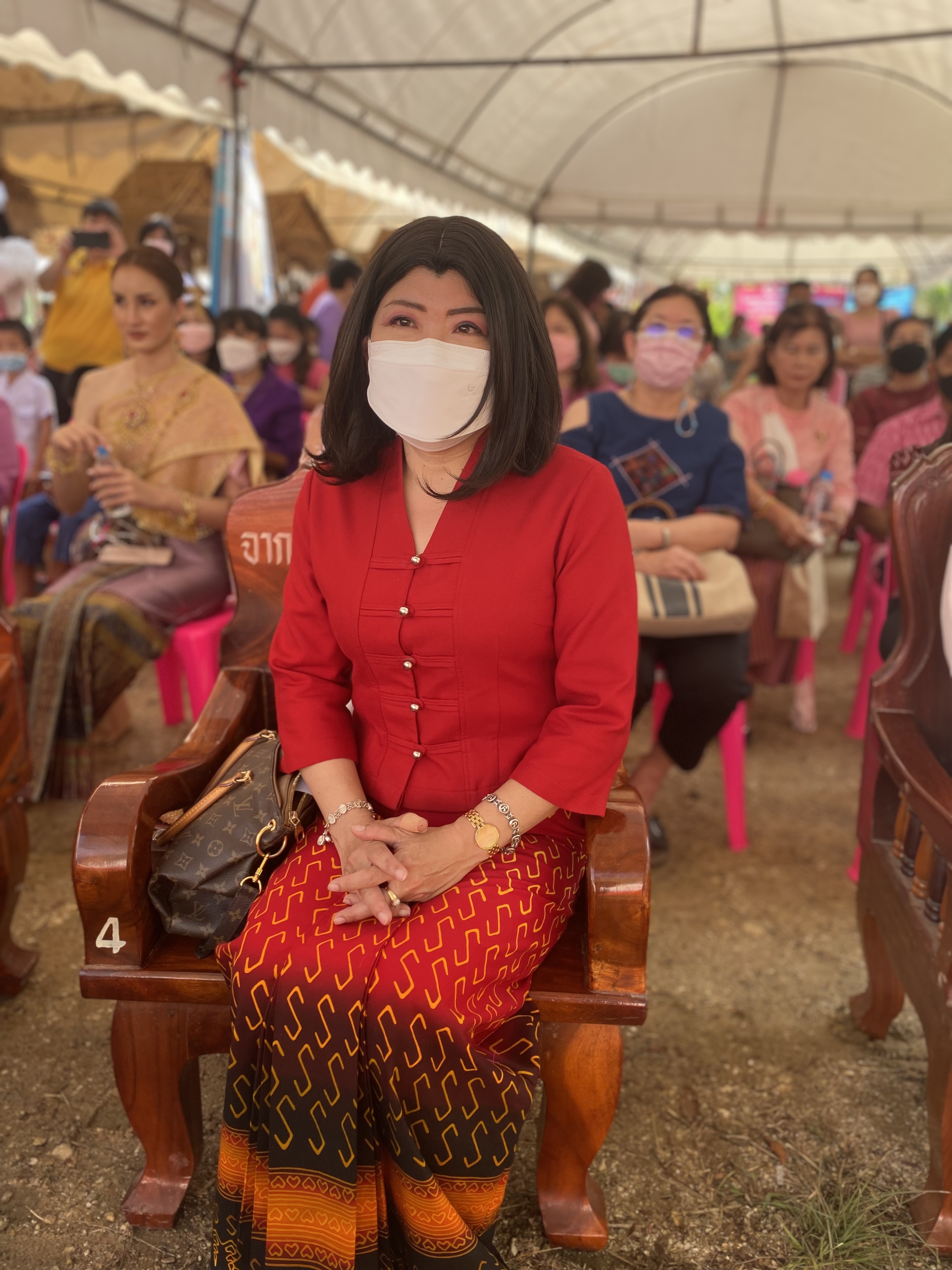 ???‍?พช.ฉะเชิงเทรา จัดโครงการส่งเสริมช่องทางการตลาดผลิตภัณฑ์กลุ่มอาชีพสมาชิกกองทุนพัฒนาบทบาทสตรี ครั้งที่ 4 และโครงการสานสัมพันธ์ครอบครัวอบอุ่นชุมชนเข้มแข็ง