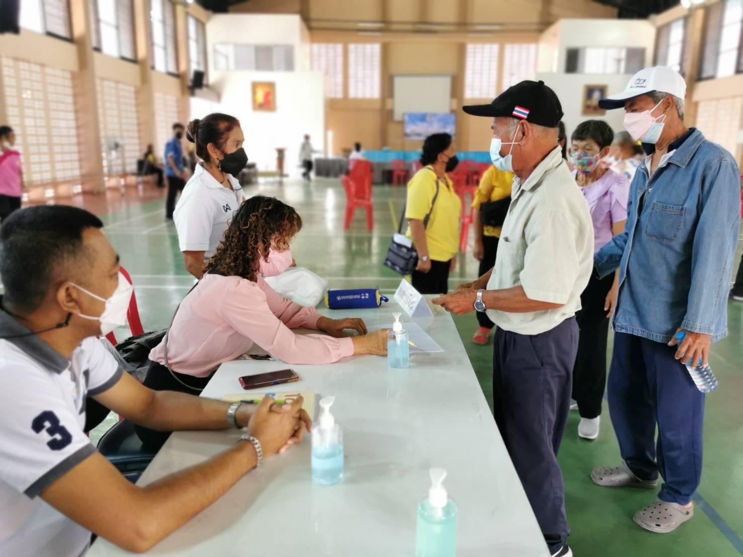 พัฒนาชุมชนจังหวัดฉะเชิงเทรา ร่วมกิจกรรมพัฒนาคุณภาพชีวิต ภายใต้โครงการจัดทำสารสนเทศต้นแบบเพื่อพัฒนาคุณภาพชีวิต ปี 2565 ตำบลท่าข้าม อำเภอบางปะกง จังหวัดฉะเชิงเทรา