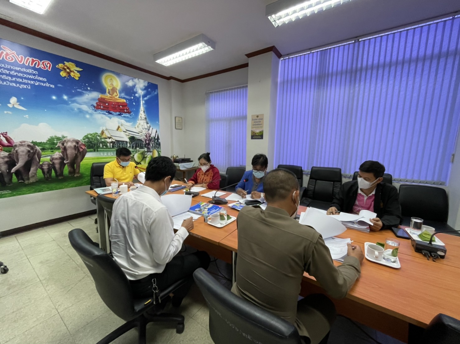???พช.ฉะเชิงเทรา ประชุมคณะทำงานประกวดและคัดเลือกหมู่บ้านกองทุนแม่ของแผ่นดินดีเด่นระดับจังหวัด ประจำปีงบประมาณ พ.ศ.2565 ครั้งที่ 1/2565