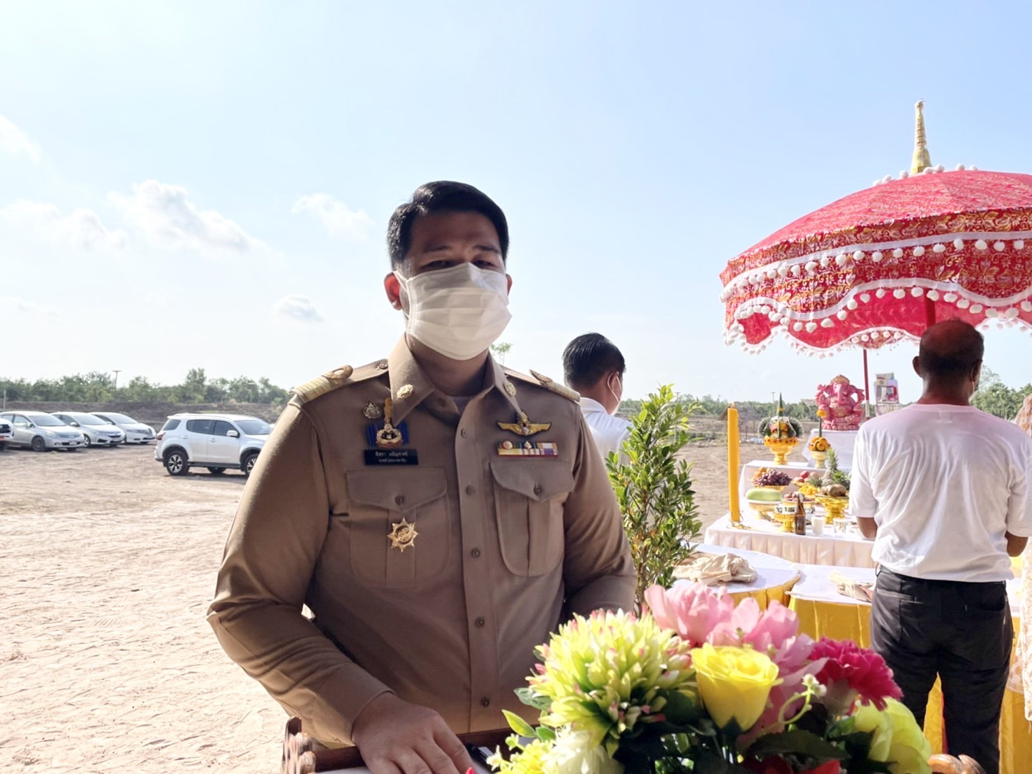 ???พช.ฉะเชิงเทรา ติดตามความก้าวหน้าในการขับเคลื่อนโครงการพัฒนาพื้นที่ต้นแบบการพัฒนาคุณภาพชีวิตตามหลักทฤษฎีใหม่ประยุกต์สู่ “โคก หนอง นา โมเดล” ระดับตำบล และจัดพิธียกเสาเอกอาคารอบรมฯ