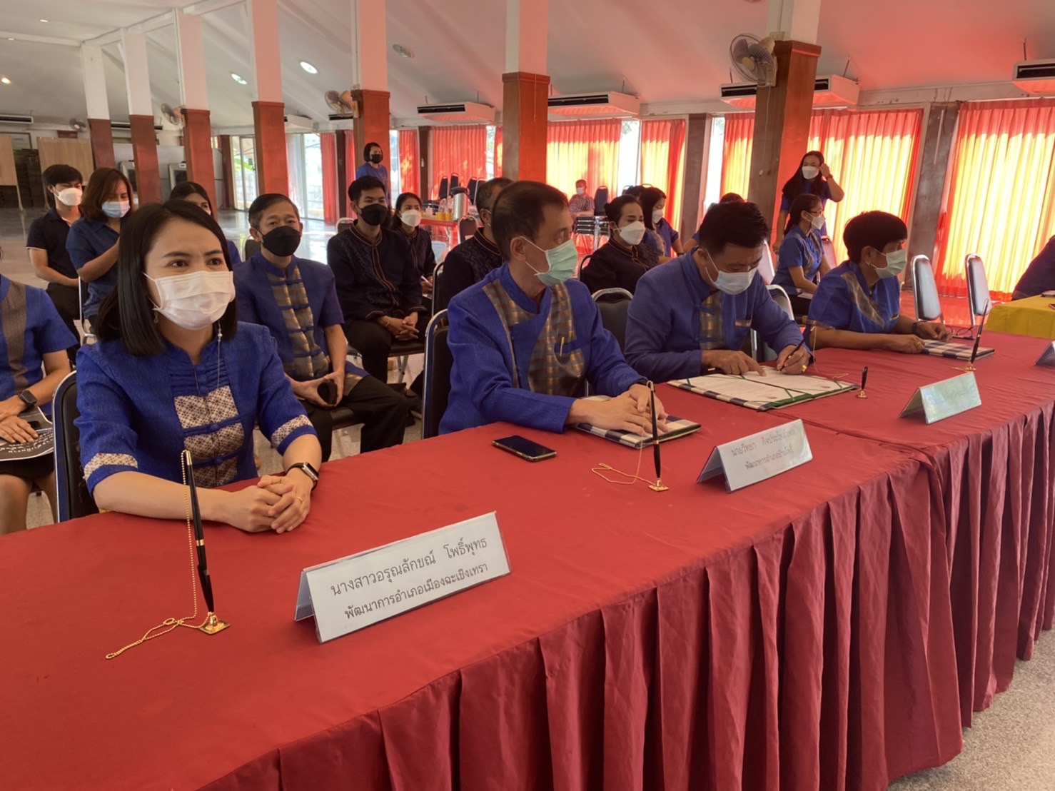 ??✈️พช.ฉะเชิงเทรา ประชุมขับเคลื่อนการดำเนินงานกลุ่มอำเภอ (กลุ่มสวรรณภูมิ) การนิเทศ ติดตาม ส่งเสริม และสนับสนุนการดำเนินงานพัฒนาชุมชนจังหวัดฉะเชิงเทรา ประจำปีงบประมาณ พ.ศ.2565 พร้อมลงนามบันทึกข้อตกลงการดำเนินงานตัวชี้วัดและค่าเป้าหมายการประเมินผลการปฏิบัติราชการ