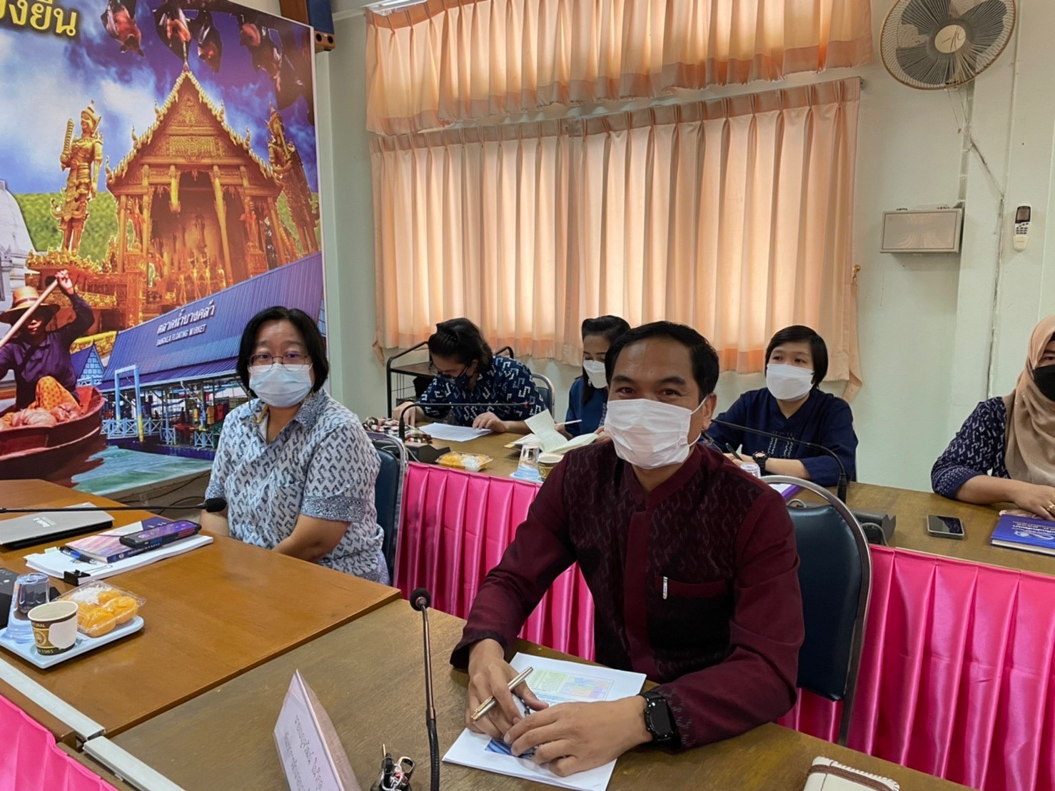 ??✈️พช.ฉะเชิงเทรา ประชุมขับเคลื่อนการดำเนินงานกลุ่มอำเภอ (กลุ่มมัชฌิมา) การนิเทศ ติดตาม ส่งเสริม และสนับสนุนการดำเนินงานพัฒนาชุมชนจังหวัดฉะเชิงเทรา ประจำปีงบประมาณ พ.ศ.2565 พร้อมลงนามบันทึกข้อตกลงการดำเนินงานตัวชี้วัดและค่าเป้าหมายการประเมินผลการปฏิบัติราชการ