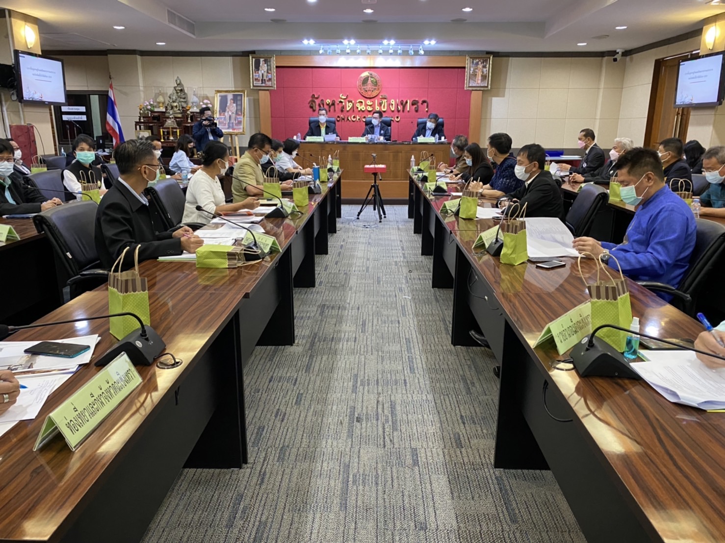 ???พช.ฉะเชิงเทรา ร่วมประชุมการตรวจราชการแบบบูรณาการของคณะผู้ตรวจราชการ เขตตรวจราชการที่ 8 ประจำปีงบประมาณ พ.ศ.2565 รอบที่ 1