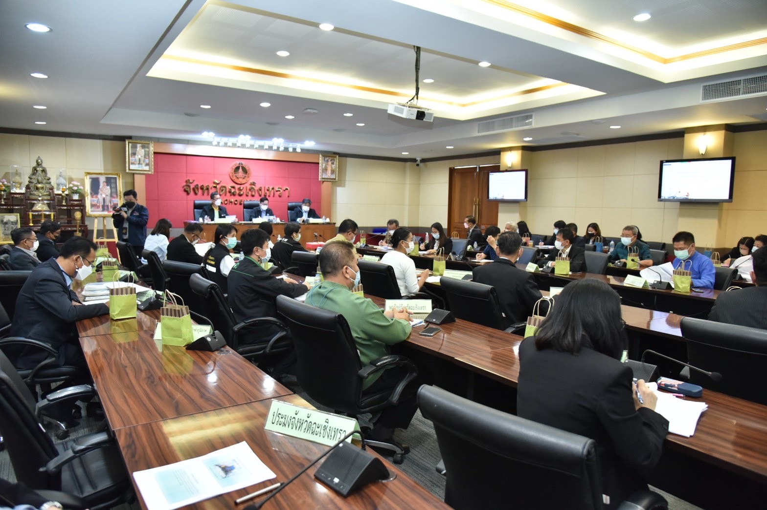 ???พช.ฉะเชิงเทรา ร่วมประชุมการตรวจราชการแบบบูรณาการของคณะผู้ตรวจราชการ เขตตรวจราชการที่ 8 ประจำปีงบประมาณ พ.ศ.2565 รอบที่ 1