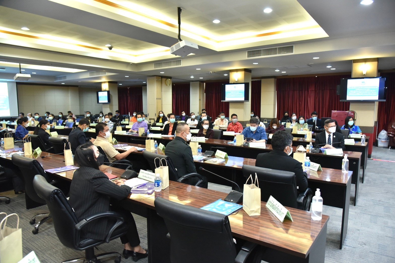 ???พช.ฉะเชิงเทรา ร่วมประชุมโครงการขับเคลื่อนระบบเฝ้าระวังการทุจริตเชิงรุกในหน่วยงานภาครัฐ ประจำปีงบประมาณ พ.ศ.2565 สํานักงานป้องกันและปราบปรามการทุจริตในภาครัฐ เขต 2