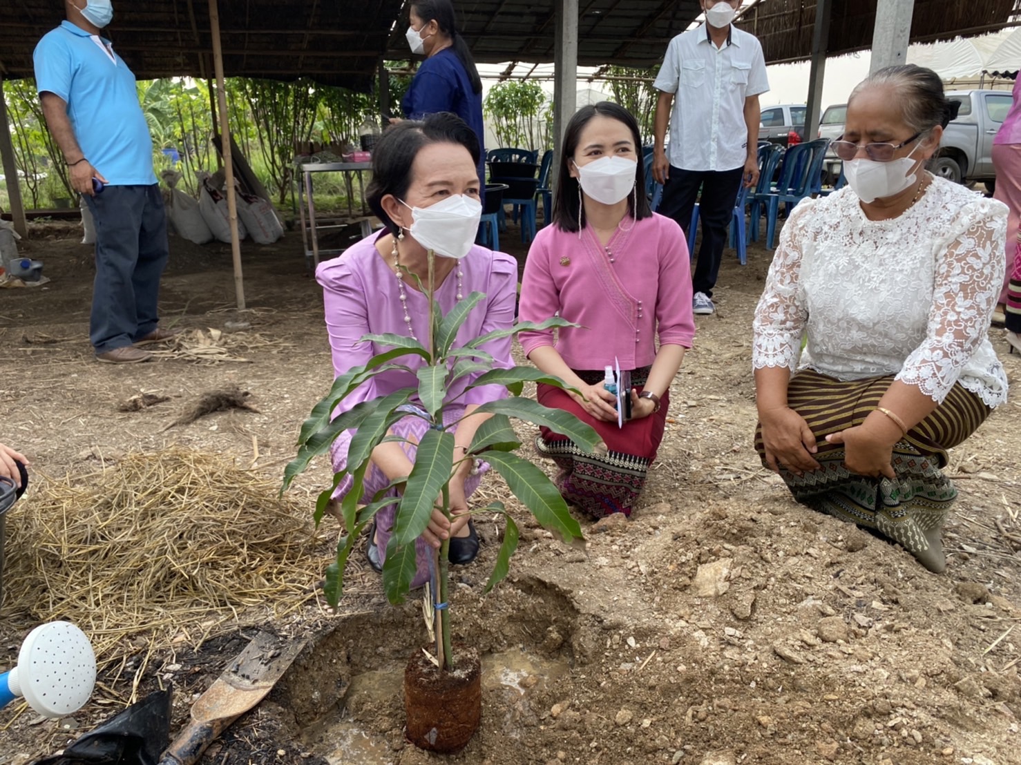 ???‍???พช.ฉะเชิงเทรา จัดกิจกรรมวันสตรีสากล ประจำปี 2565โครงการรวมพลังสตรี สร้างอาชีพเสริม เพิ่มรายได้ กิจกรรมรวมพลังสตรี ปลูกพืช ปลูกผัก และกิจกรรมส่งเสริมช่องทางการตลาดกลุ่มอาชีพกองทุนพัฒนาบทบาทสตรี ครั้งที่ 6