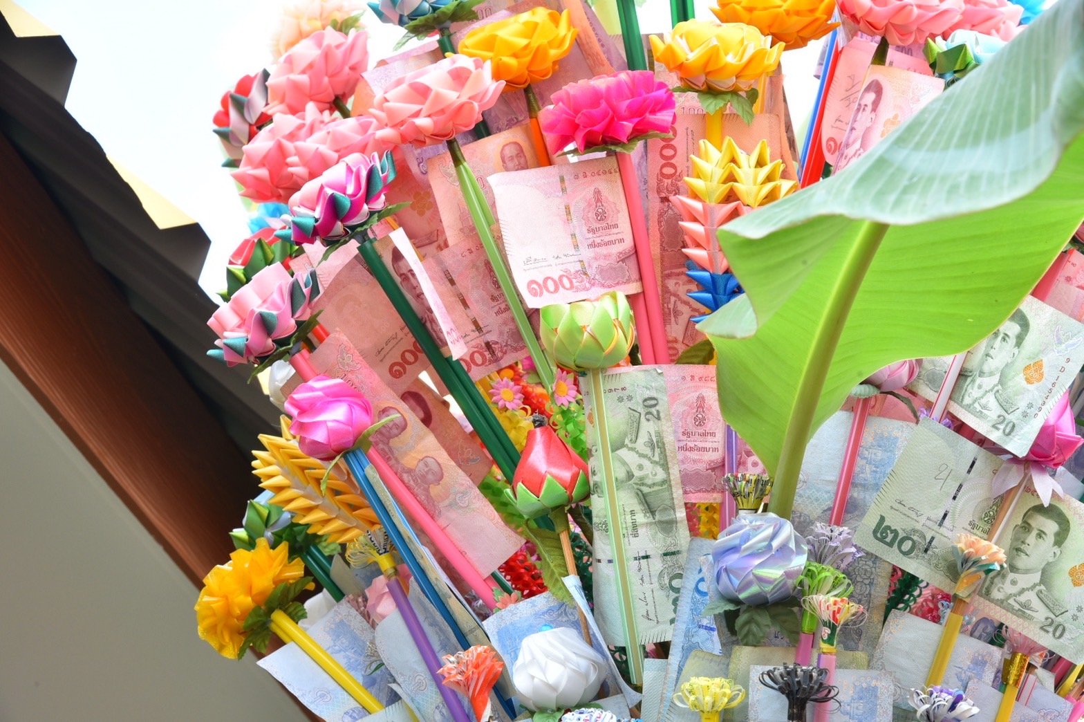 ???พช.ฉะเชิงเทรา ร่วมทอดผ้าป่าสามัคคีเพื่อสมทบทุนก่อสร้างพระเจดีย์มหาธาตุศรีสุวรรณคีรี (วัดเขาดงยาง)