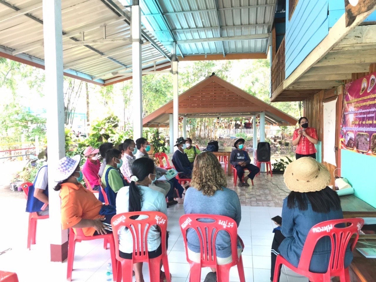 ☘️สำนักงานพัฒนาชุมชนฉะเชิงเทรา ดำเนินโครงการส่งเสริมและพัฒนาเกษตรกรและสถาบันเกษตรให้มีความเข็มแข็งตามปรัชญาของเศรษฐกิจพอเพียง กิจกรรมหลัก ปรับเปลี่ยนอาชีพของผู้ที่ได้รับผลกระทบจากภัยช้างป่าเพื่อการพัฒนาอย่างยั่งยืน ประจำปีงบประมาณ พ.ศ.2565
