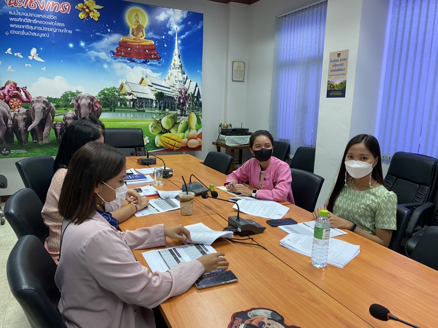 ??‍?‍?‍?พช.ฉะเชิงเทรา ร่วมประชุมชี้แจง เร่งรัด กำกับ ติดตาม การดำเนินงานกองทุนพัฒนาบทบาทสตรี ผ่านระบบออนไลน์ (Zoom Cloud Meetings)