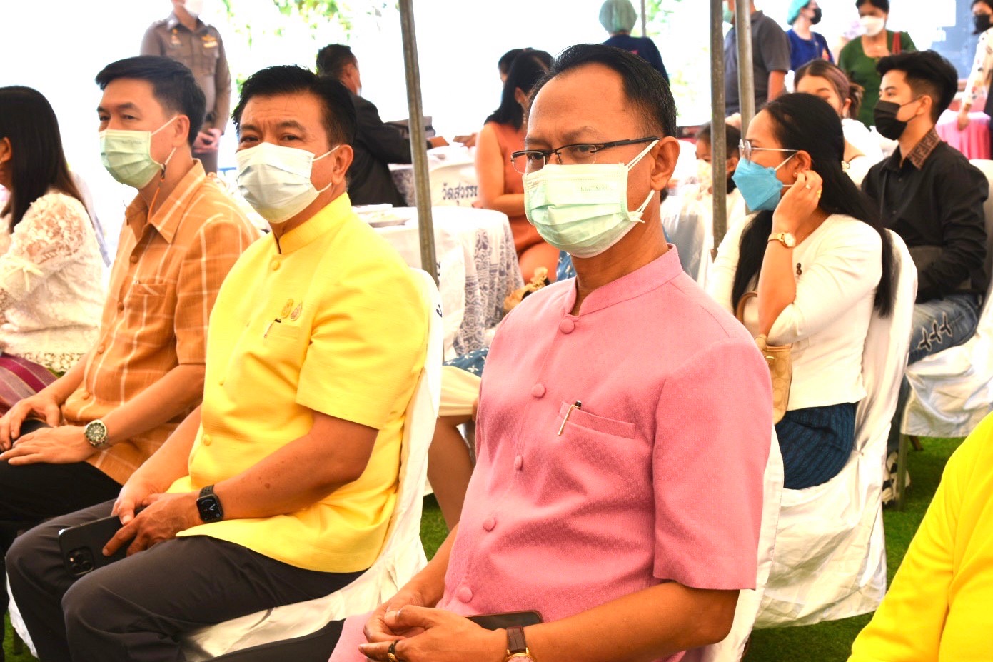 ???พช.ฉะเชิงเทรา ร่วมทอดผ้าป่าสามัคคีเพื่อสมทบทุนก่อสร้างพระเจดีย์มหาธาตุศรีสุวรรณคีรี (วัดเขาดงยาง)