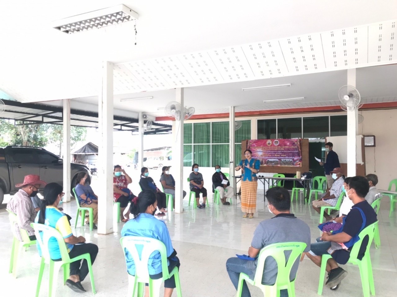 ☘️สำนักงานพัฒนาชุมชนฉะเชิงเทรา ดำเนินโครงการส่งเสริมและพัฒนาเกษตรกรและสถาบันเกษตรให้มีความเข็มแข็งตามปรัชญาของเศรษฐกิจพอเพียง กิจกรรมหลัก ปรับเปลี่ยนอาชีพของผู้ที่ได้รับผลกระทบจากภัยช้างป่าเพื่อการพัฒนาอย่างยั่งยืน ประจำปีงบประมาณ พ.ศ.2565