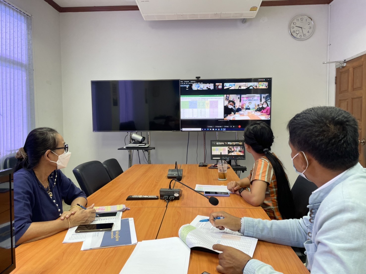 ???พช.ฉะเชิงเทรา ประชุมติดตามความก้าวหน้าเร่งรัดการเบิกจ่ายงบประมาณโครงการพัฒนาพื้นที่ต้นแบบการพัฒนาคุณภาพชีวิตตามหลักทฤษฎีใหม่ ประยุกต์สู่ “โคก หนอง นา โมเดล” ผ่านระบบ webex meeting