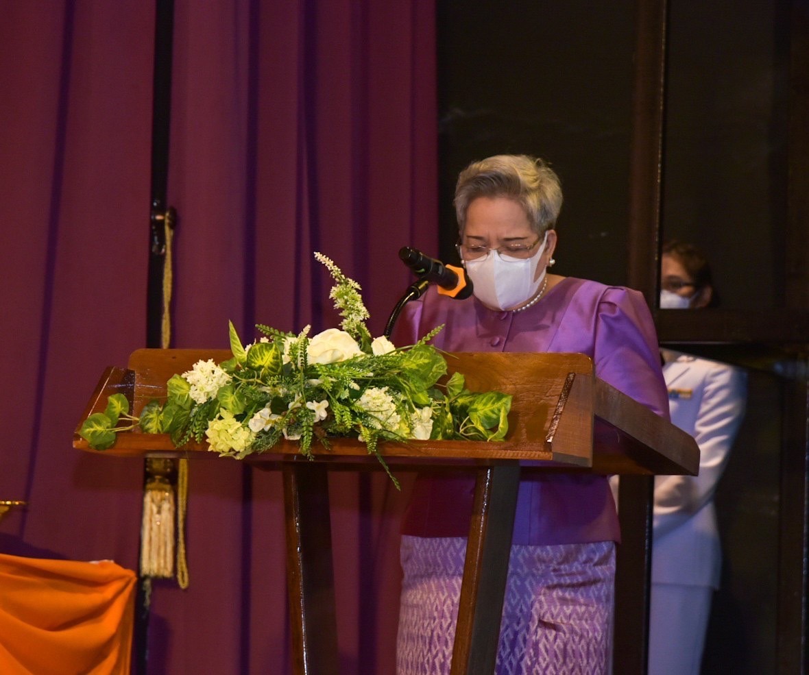 ???พช.ฉะเชิงเทรา จัดพิธีมอบลายผ้าพระราชทาน “ผ้าขิดลายนารีรัตนราชกัญญา” และโครงการรวมพลังสตรี สร้างอาชีพเสริม เพิ่มรายได้